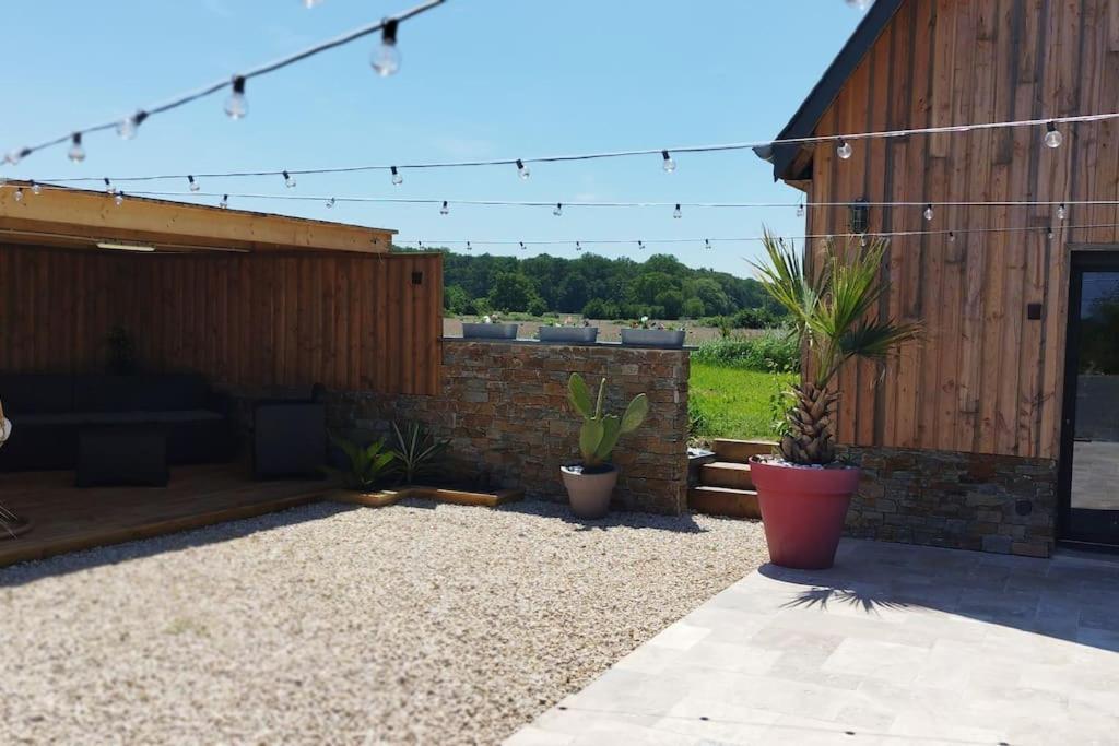 Chalet Industriel Avec Filet Et Spa Sorigny Екстериор снимка