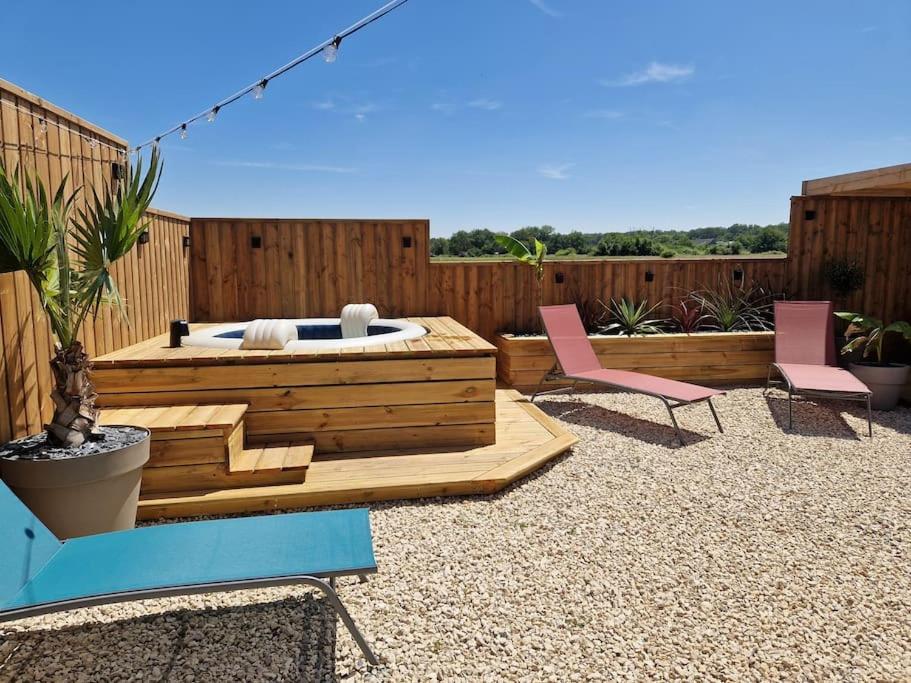 Chalet Industriel Avec Filet Et Spa Sorigny Екстериор снимка