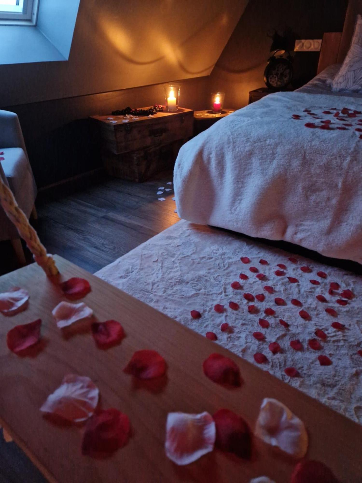 Chalet Industriel Avec Filet Et Spa Sorigny Екстериор снимка