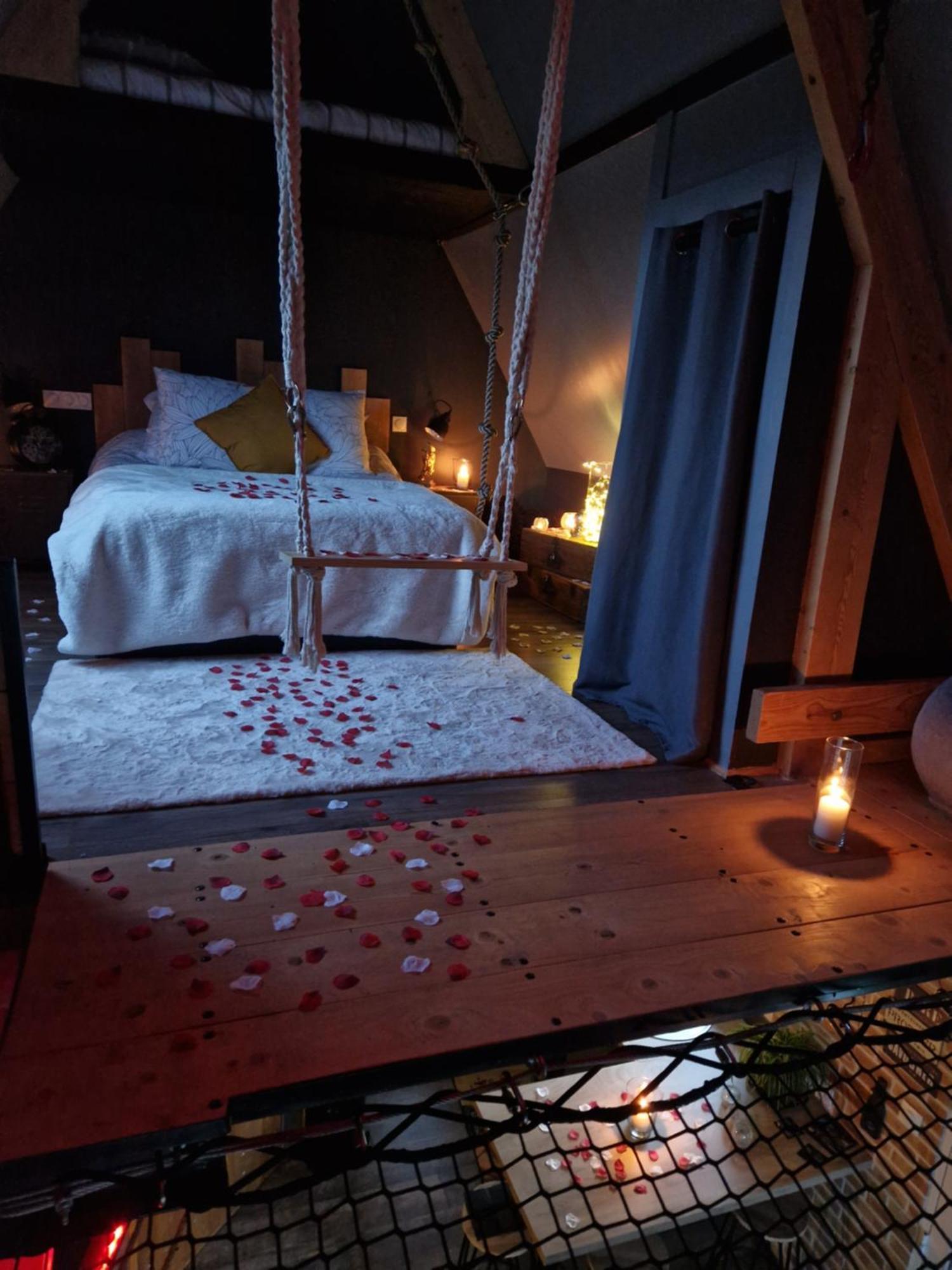 Chalet Industriel Avec Filet Et Spa Sorigny Екстериор снимка